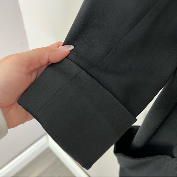 Aritzia Wilfred North Blazer - Picture 10 of 10